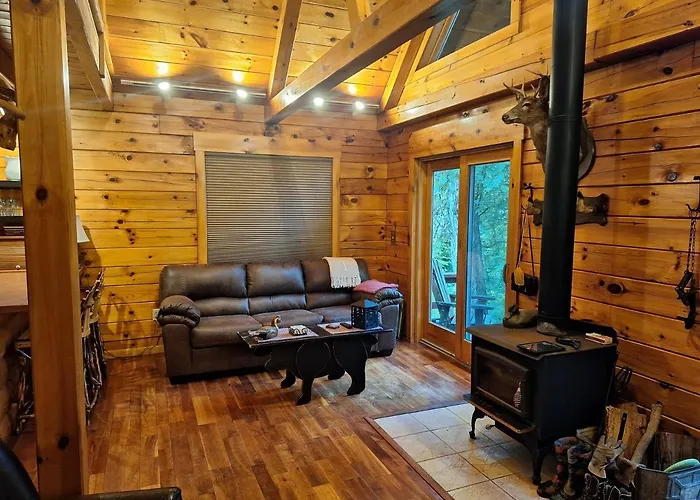 Neshannock Creekside Log Cabin