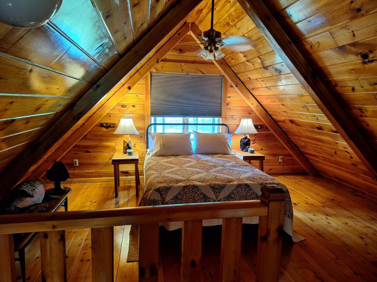 Neshannock Creekside Log Ferienhaus Volant