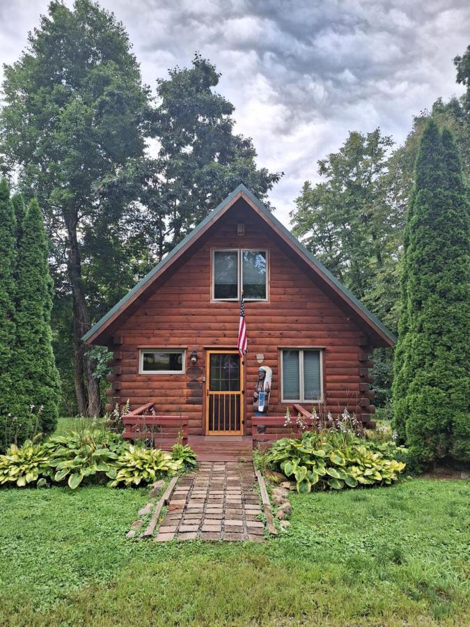 Ferienhaus Neshannock Creekside Log *