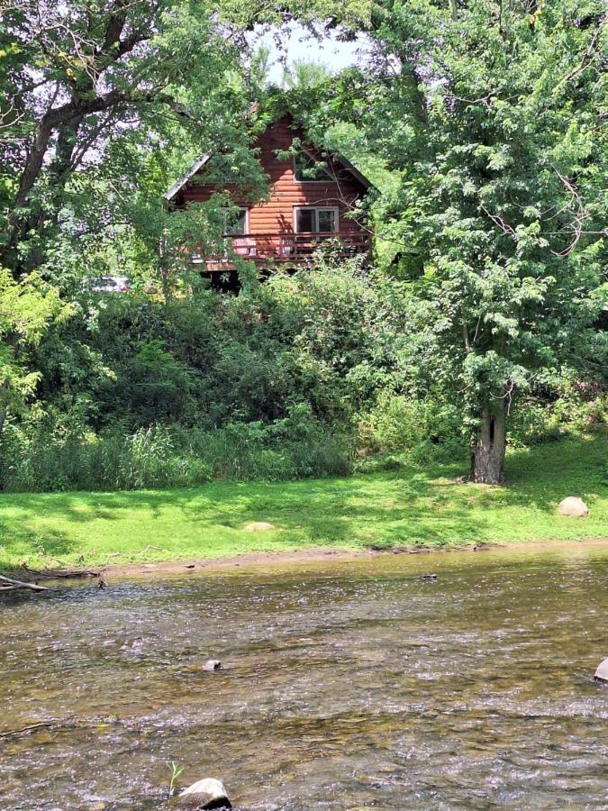 Neshannock Creekside Log *